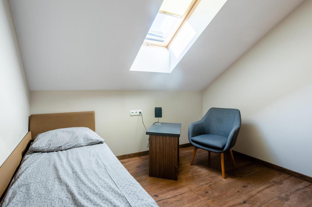 Noclegijarocin Bed & Breakfast Ngoại thất bức ảnh