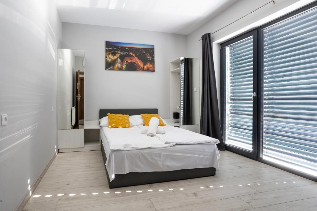 Noclegijarocin Bed & Breakfast Ngoại thất bức ảnh