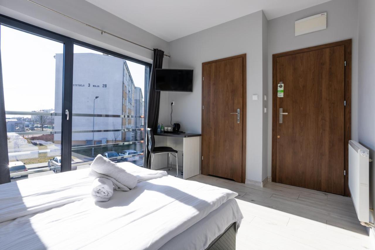 Noclegijarocin Bed & Breakfast Ngoại thất bức ảnh