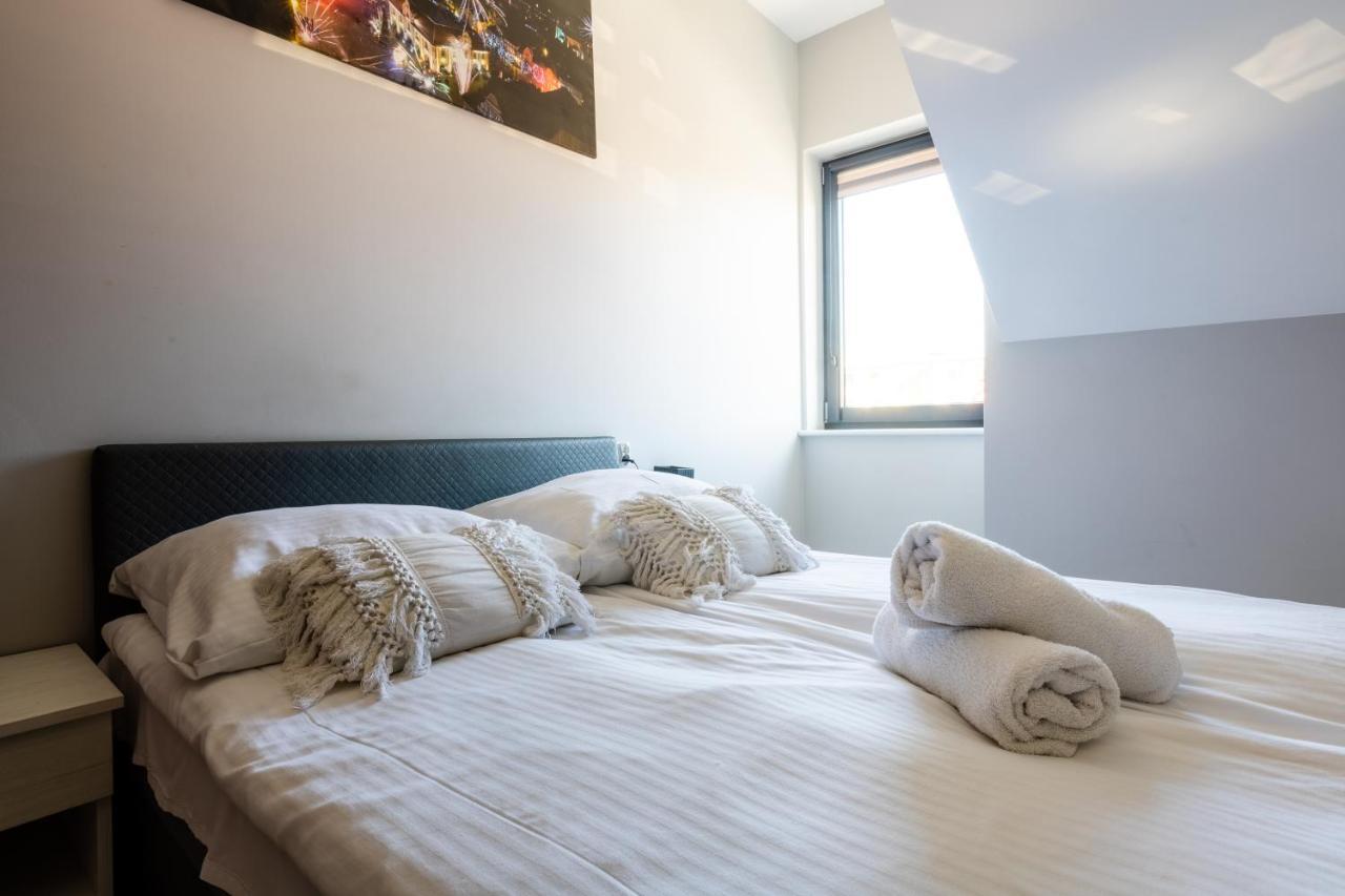 Noclegijarocin Bed & Breakfast Ngoại thất bức ảnh